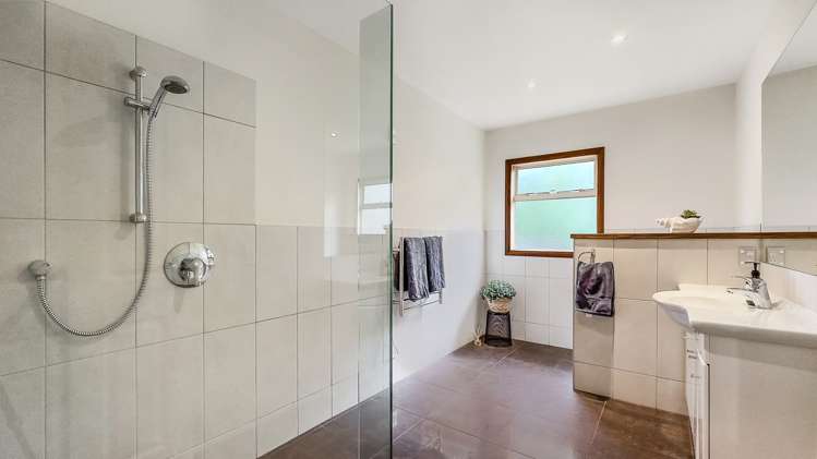 22 Aileen Place Whangamata_27