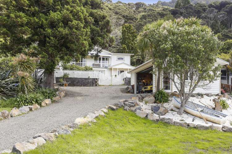 9 Huia Dam Road Huia_17