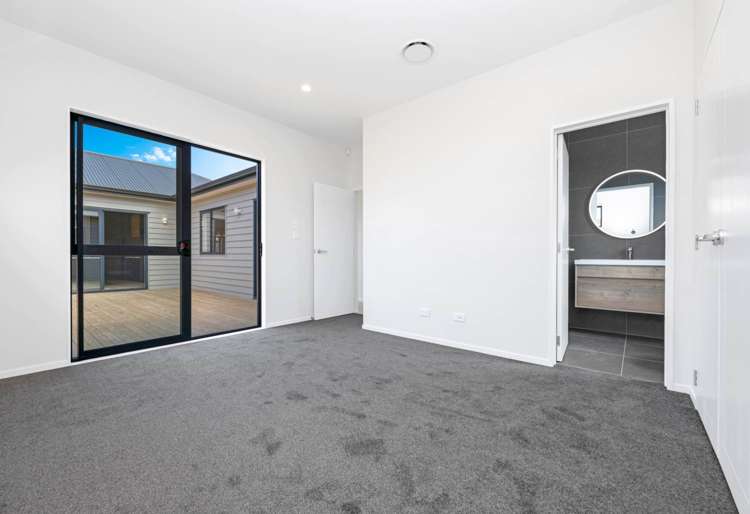 4 Strummers Lane Ardmore Airfield_6