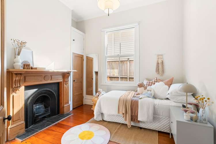 4 Graysons Lane Mount Eden_18