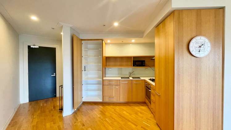 1G/24 James Cook Crescent Remuera_8