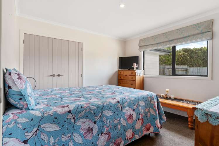 5 Camellia Lane Carterton_11