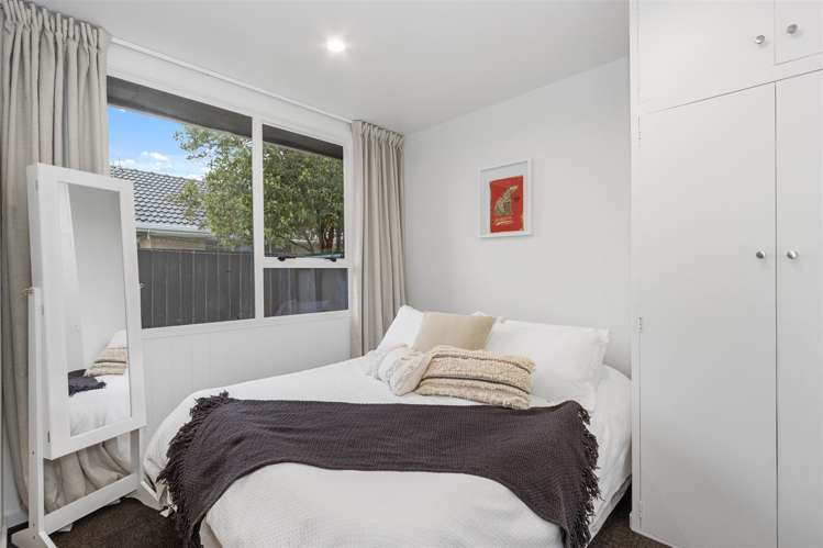 8b Queenspark Drive Parklands_11