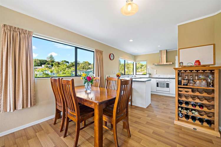 2/11a Agincourt Street Glenfield_6