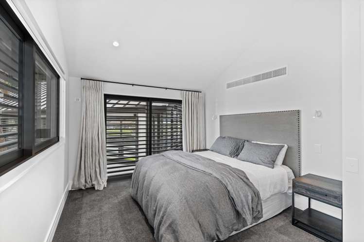 3 Kuaka Grove One Tree Point_22