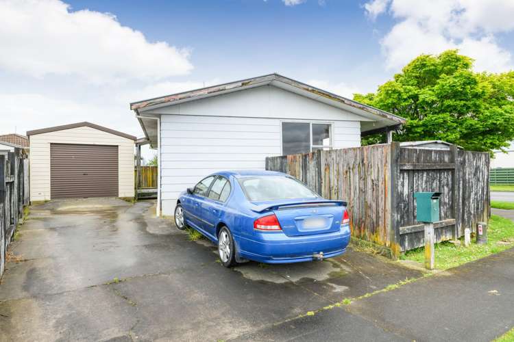2 Tiller Close Kelvin Grove_14