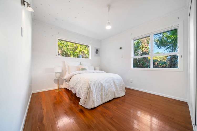 340 Beach Road Mairangi Bay_17