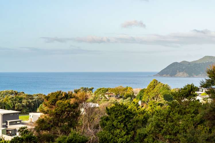 15 Blue Moon Rise Langs Beach_21