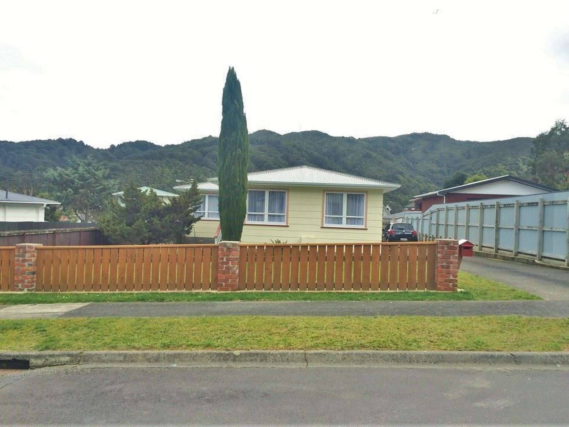 21 Manurewa Grove Wainuiomata_0