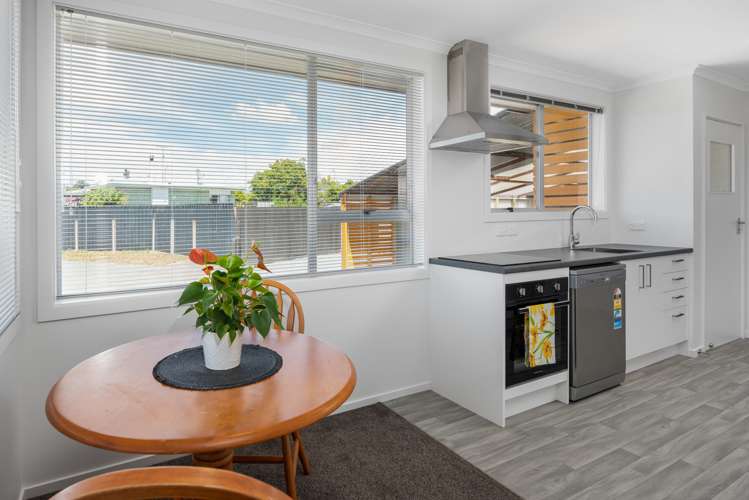 8b Buick Street Redwoodtown_4