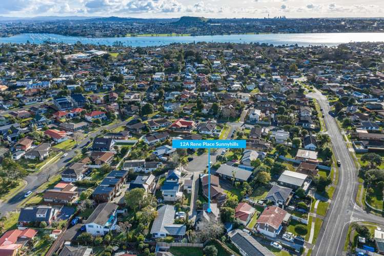 12A Rene Place Sunnyhills_23