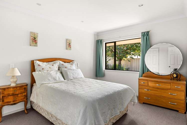 207 Frimley Oaks Frimley_14