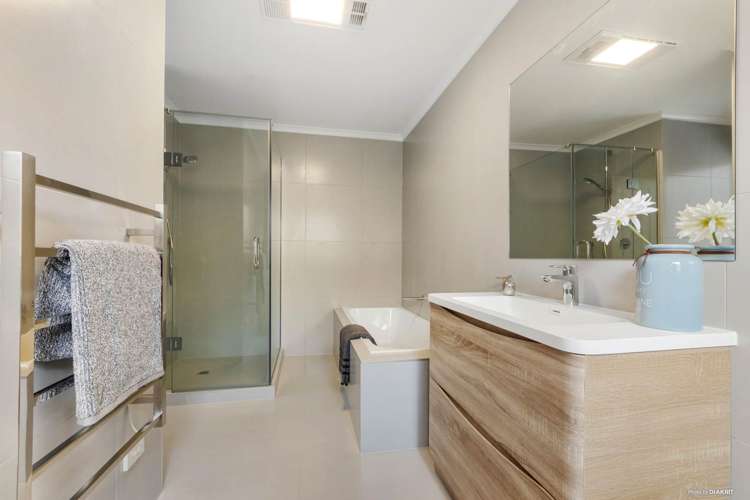 44 Newinn Crescent East Tamaki Heights_7