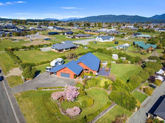 Prime location with privacy and views