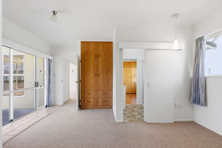 99 Beach Road Otumoetai_18