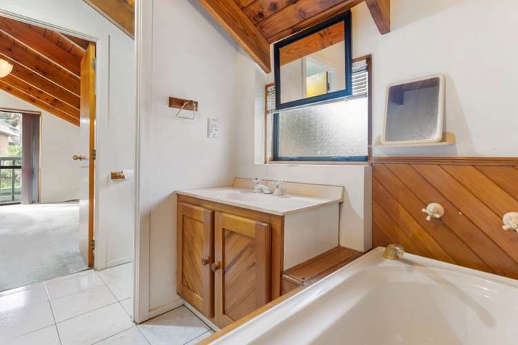 2/6 Eugenia Rise Totara Heights_34