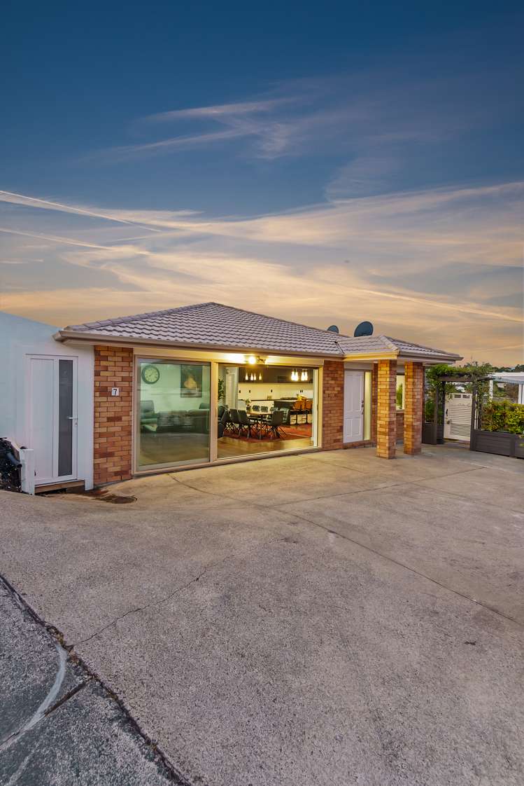 7 Exotic Place Massey_31