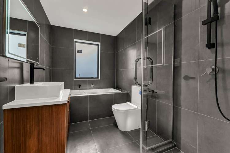 38 Paretao Street Massey_22