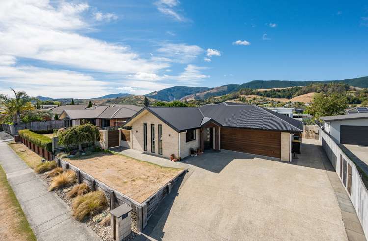 28 Cambelldon Crescent Stoke_2
