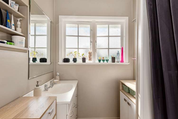 7 Southsea Crescent Silverdale_8