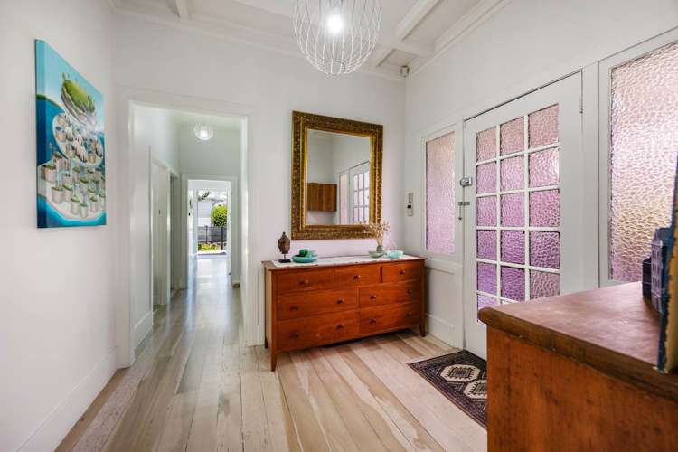 82 Valley Road Mt Eden_1