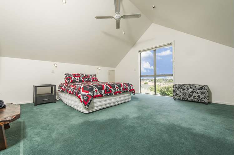 12 Kylie Court Clover Park_12