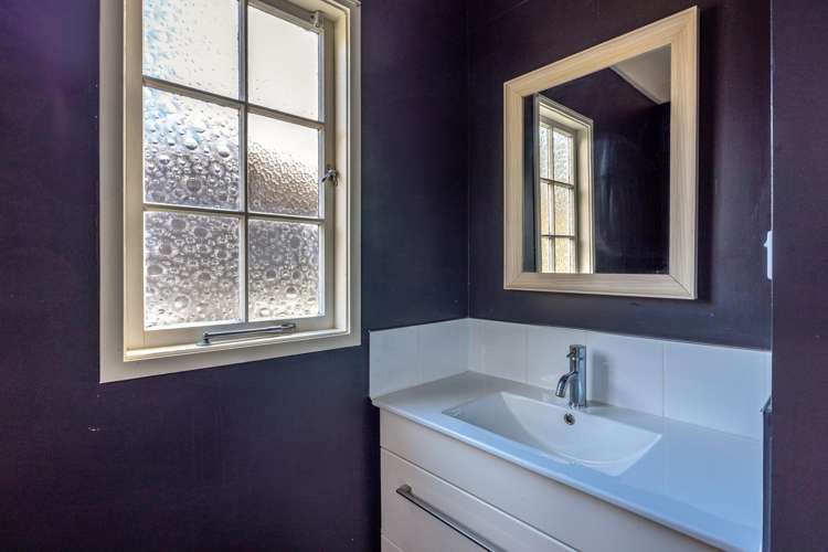 13 Totara Road Onetangi_21