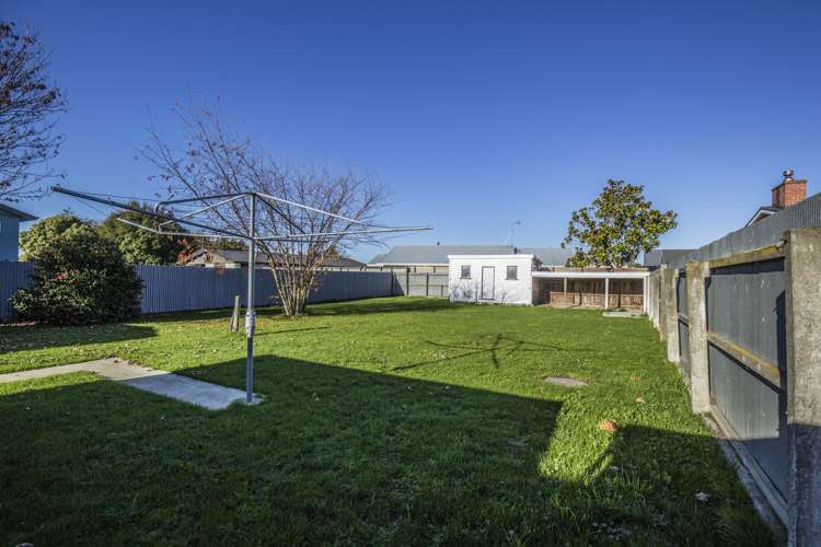 760 East Street Netherby_15