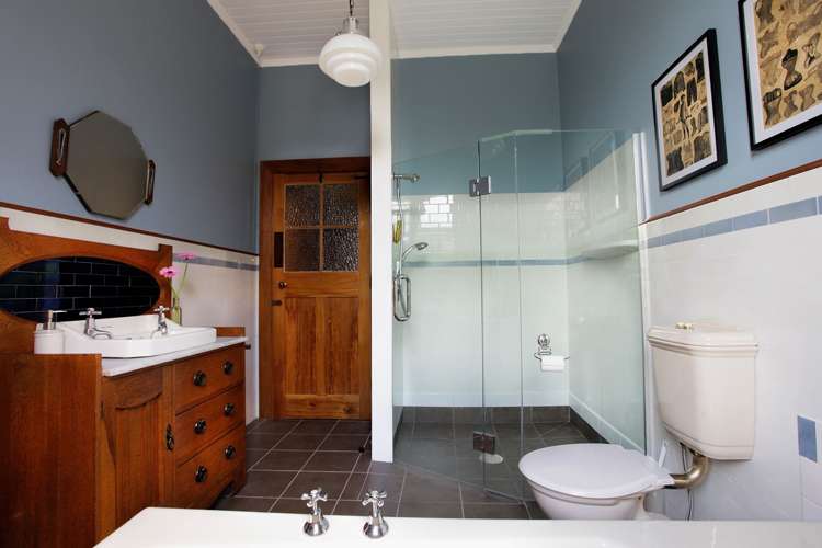 35 Pages Road Marchwiel_12