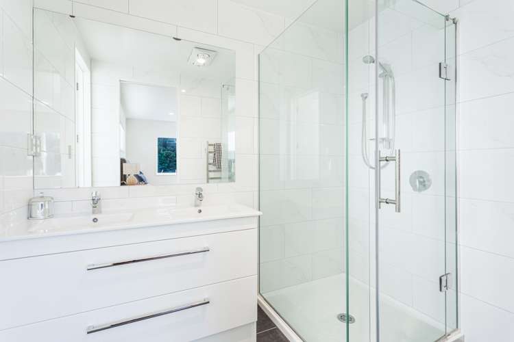 2 Tirohanga Crescent Stanmore Bay_12