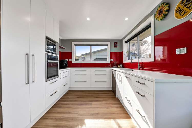 100 Pembroke Road West_4