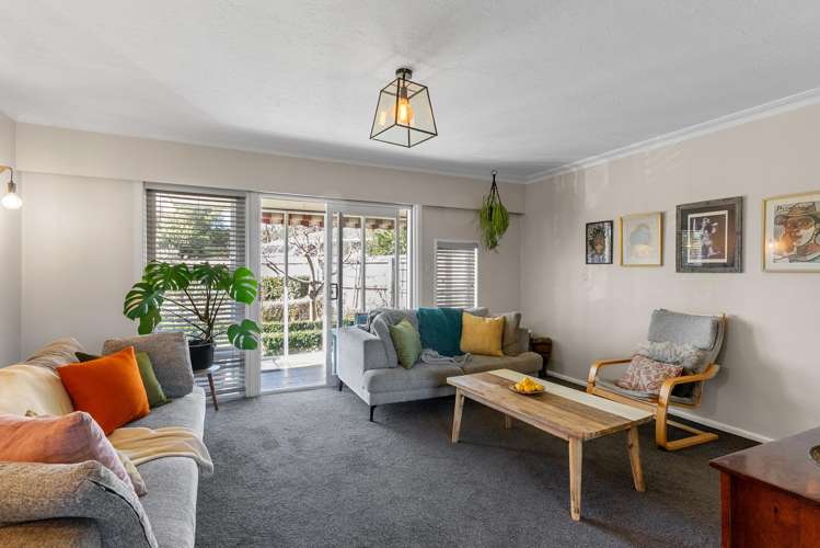 18B Pahau Place Cracroft_1