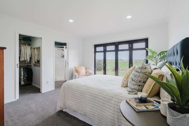 12 Sunny Dale Western Heights_9