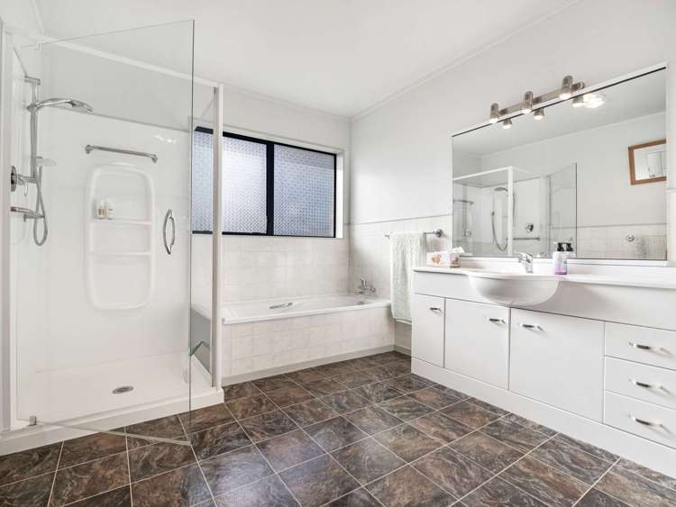 52 Racecourse Road Waiuku_12