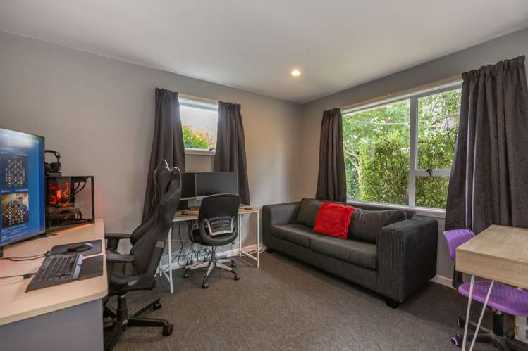 137 Springs Road Hornby_9