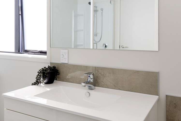 13 Wai Terrace Wharewaka_16