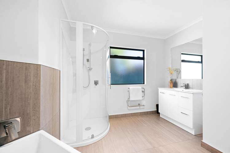 13 Mangakoea Place Saint Andrews_22