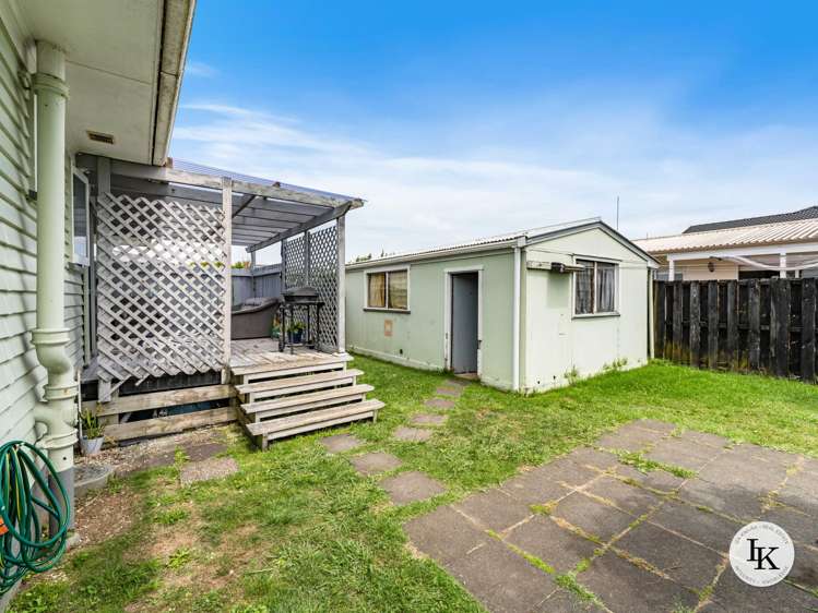1/21 Rollerson Street Papakura_14