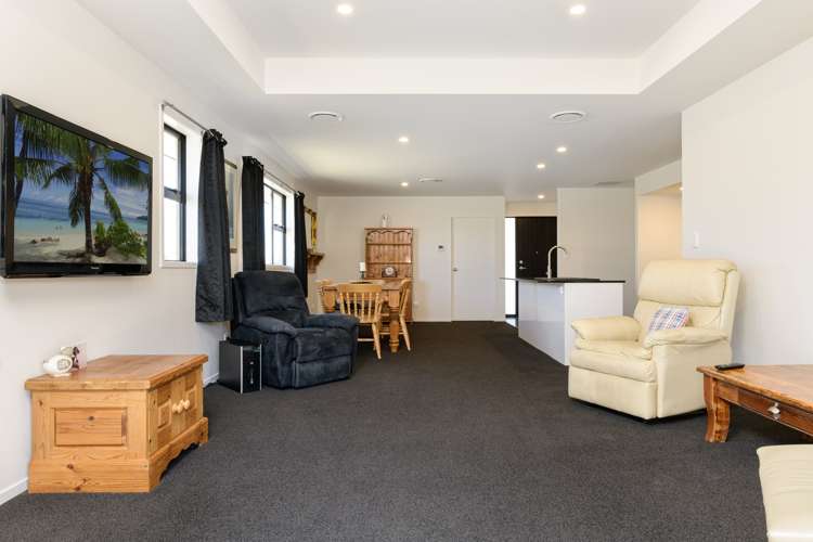 9 Kahuparere Crescent Pyes Pa_6