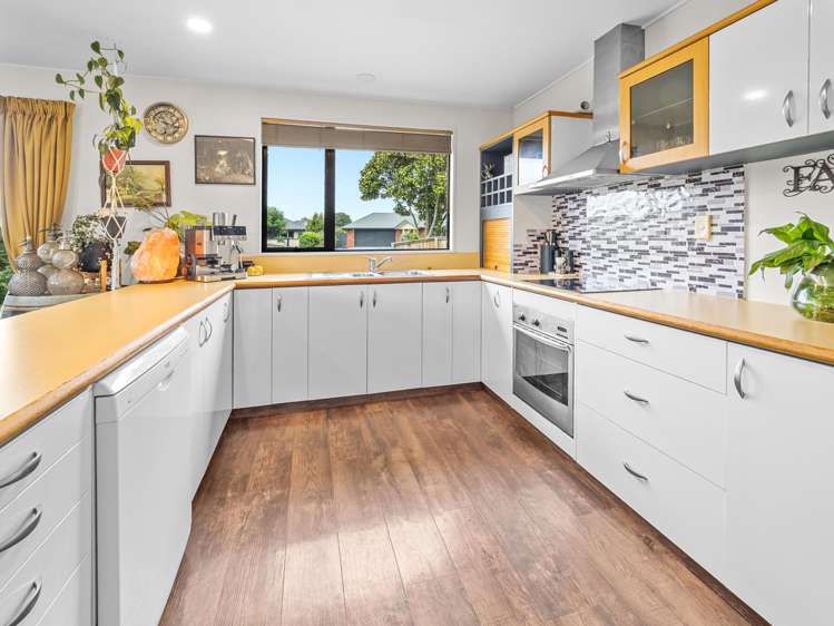 75 Pages Road Allenton_8