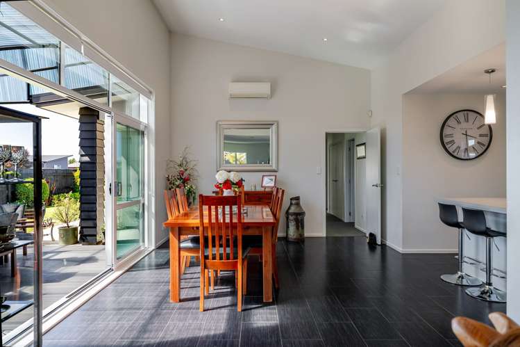 2 Morocco Terrace Kelvin Grove_18