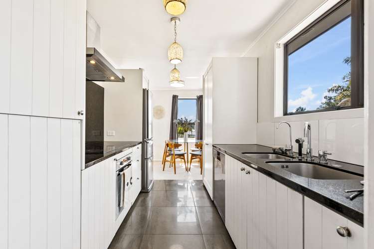 6 Parrs Cross Road Henderson_9