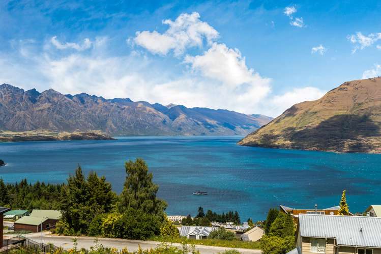 6b Scott Place Fernhill/Sunshine Bay_13