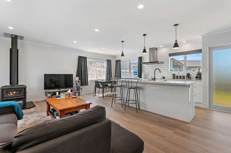 14B Pohutukawa Drive 1128_1