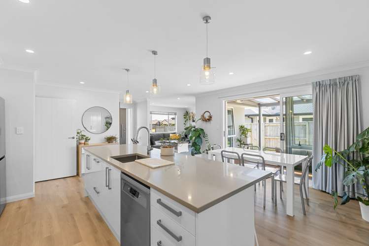 6 Atlantic Drive Fitzherbert_5