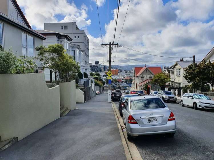 3/20 Thompson Street Mount Cook_13
