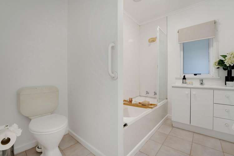 1/66 Coronation Road Hillcrest_16