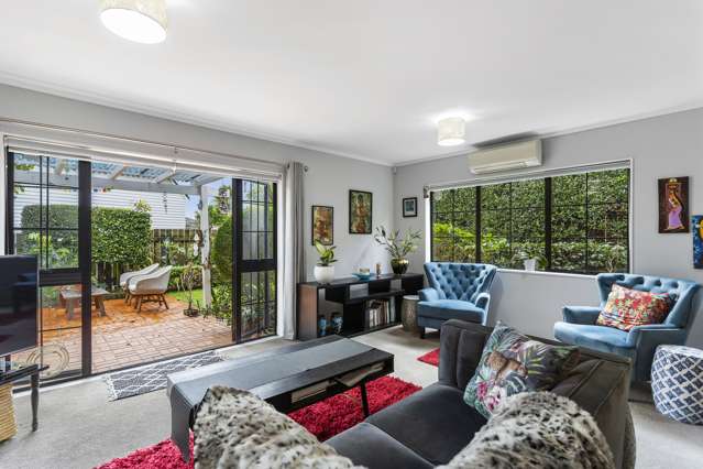 2/4 Whitworth Road Mount Eden_1