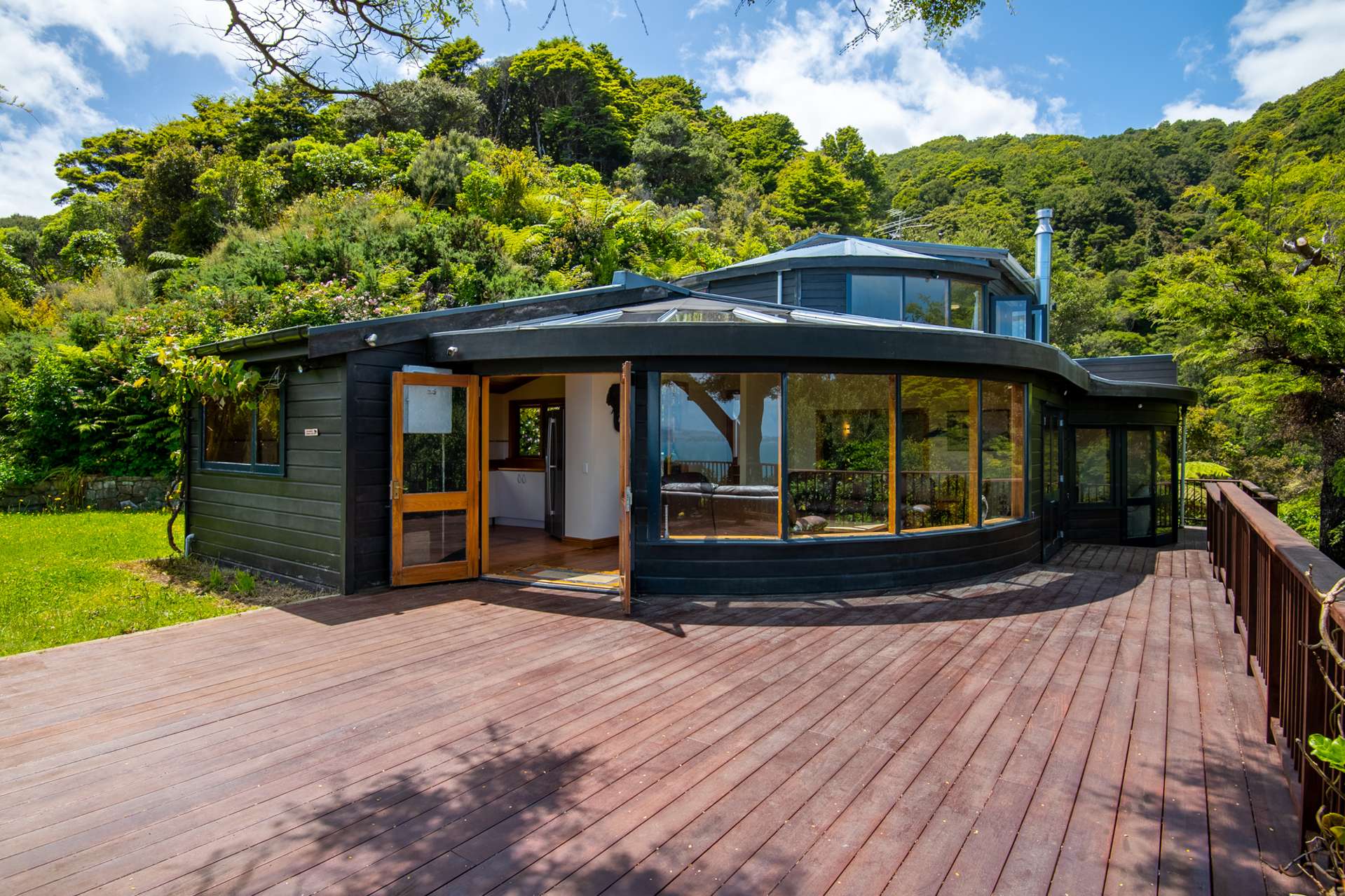 5 Whiorau Grove Lowry Bay_0