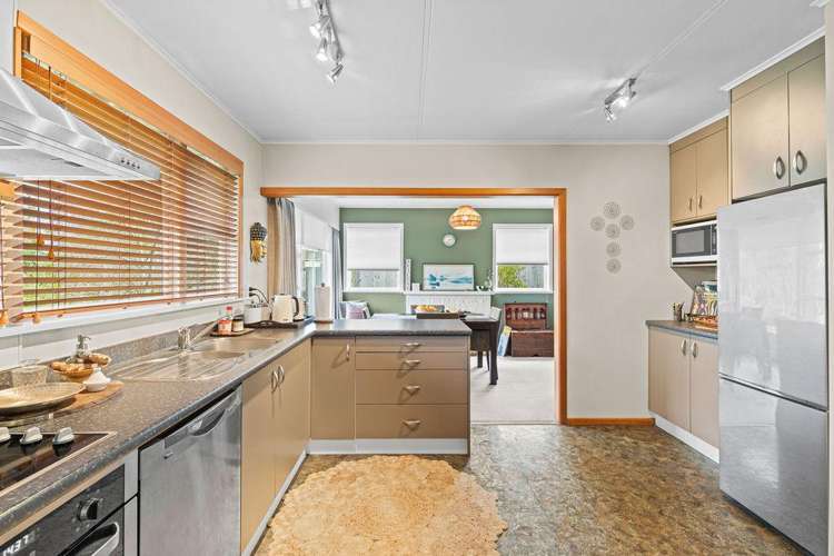 63 Parkes Avenue_5